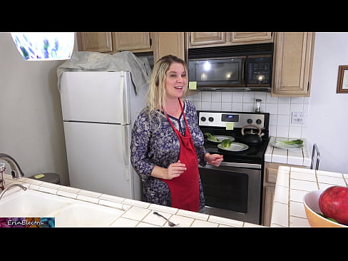 ❤️ Stepmom u munghje in cucina prima di a so data ❤ Porno à co.ixiporn-com.ru ❌️❤